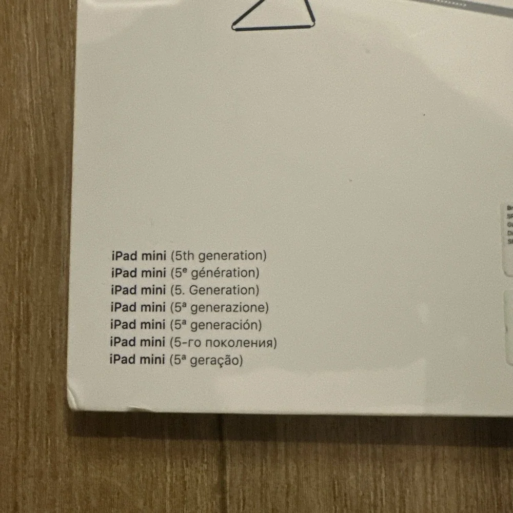 Apple iPad mini Smart Cover – Charcoal Gray (Fits 5th‎ Generation) – New in Box